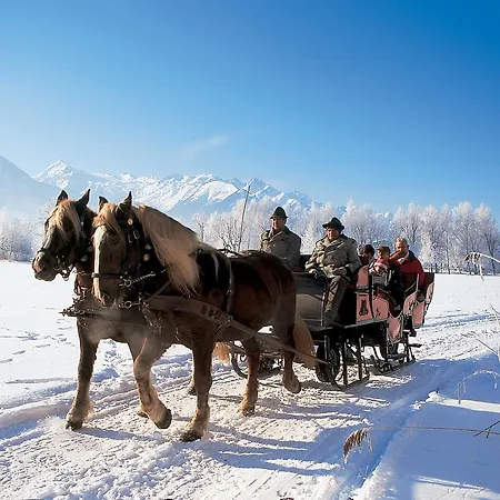 Vermietung & Verpachtung Zellermoosstrasse 14 לינה וארוחת בוקר צל-אם-זי