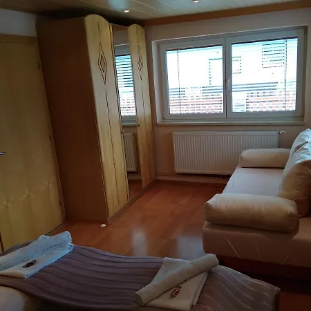 ベッド・アンド・ブレックファスト Vermietung & Verpachtung Zellermoosstrasse 14 *